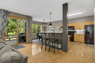 848 Newberry Ln, Chaska, MN 55318 - Photo 6