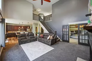 2727 Viola Ct, Shakopee, MN 55379 - Photo 6