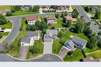 2727 Viola Court, Shakopee, MN 55379 - Photo 2