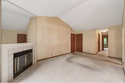 2576 Moundsview Drive #7, Mounds View, MN 55112 - Photo 8