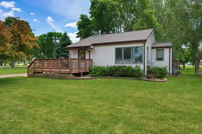604 Kandiyohi Avenue, Prinsburg, MN 56281 - Photo 2