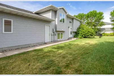 2835 Wheatland Drive S, Fargo,  58103 - Photo 2