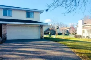 1074 Regency Dr, Woodbury, MN 55125 - Photo 1
