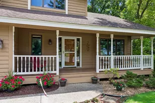13437 Georgia Cir, Apple Valley, MN 55124 - Photo 2