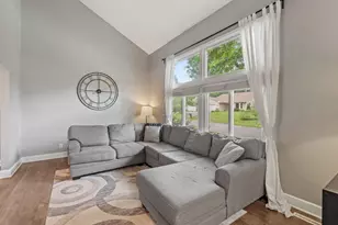 4770 Yorktown Ln N, Plymouth, MN 55442 - Photo 8