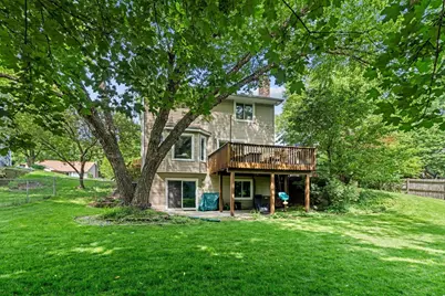 4770 Yorktown Lane N, Plymouth, MN 55442 - Photo 4