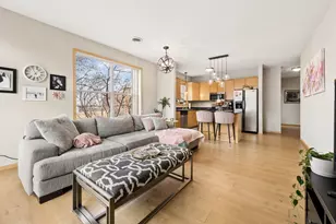 301 Oak Grove St, Minneapolis, MN 55403 - Photo 1