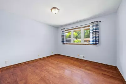 48 Winthrop Street N, Saint Paul, MN 55119 - Photo 20
