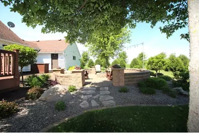 11697 210th Street E, Kenyon, MN 55946 - Photo 4