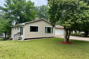 911 2nd Ave S, Buffalo, MN 55313 - Photo 2