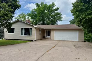 911 2nd Ave S, Buffalo, MN 55313 - Photo 1
