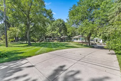 8100 Oakmere Road, Bloomington, MN 55438 - Photo 70