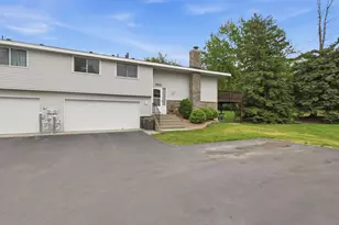 1411 Oak Leaf Ln, Burnsville, MN 55337 - Photo 24