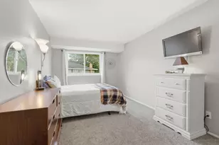 1411 Oak Leaf Ln, Burnsville, MN 55337 - Photo 12