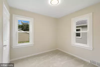 1868 Hawthorne Avenue E, Saint Paul, MN 55119 - Photo 10