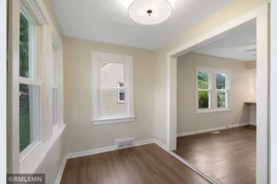1868 Hawthorne Avenue E, Saint Paul, MN 55119 - Photo 2