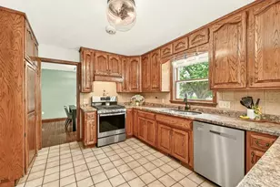206 Highland Ct SE, Stewartville, MN 55976 - Photo 2