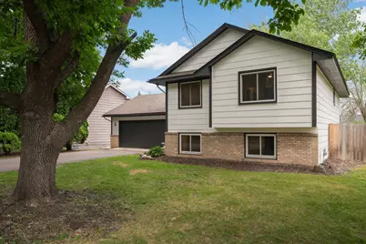 8900 Rosewood Lane N, Maple Grove, MN 55369 - Photo 2