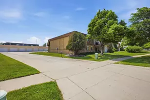 2320 20th Ave S, Fargo,  58103 - Photo 26