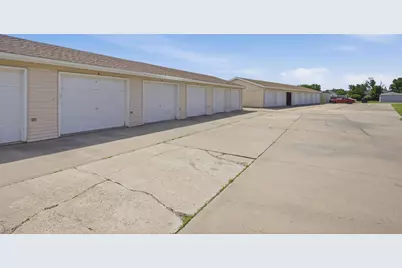 2320 20th Avenue S #4, Fargo,  58103 - Photo 24