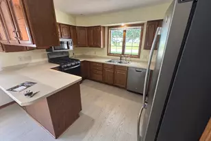 806 28th Ave SW, Willmar, MN 56201 - Photo 10