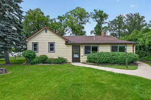 1103 S Darling Dr NW, Alexandria, MN 56308 - Photo 1