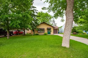 912 W Linden St, Fergus Falls, MN 56537 - Photo 1