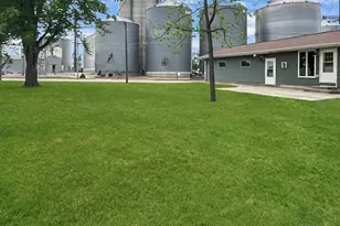 311 S Park St, Hendricks, MN 56136 - Photo 18