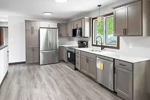 311 S Park St, Hendricks, MN 56136 - Photo 4