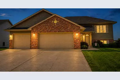 1324 Augusta Drive, Mankato, MN 56001 - Photo 2