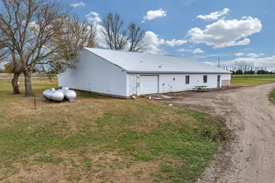 1958 State Highway 15, Truman, MN 56088 - Photo 8