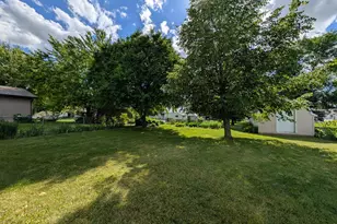 501 Prospect St, Milroy, MN 56263 - Photo 34