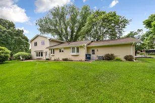 174 Spring Valley Dr, Bloomington, MN 55420 - Photo 30