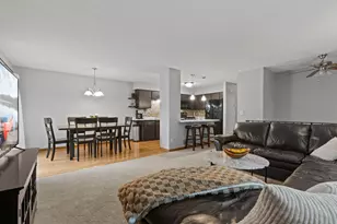 13941 Herald Ct, Apple Valley, MN 55124 - Photo 10