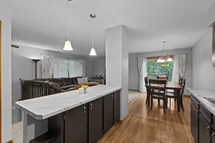 13941 Herald Ct, Apple Valley, MN 55124 - Photo 16