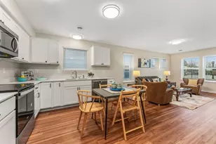 1354 Winthrop St N, Saint Paul, MN 55119 - Photo 4