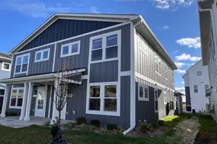 1354 Winthrop St N, Saint Paul, MN 55119 - Photo 1