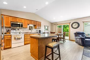816 Woodbridge Cir, Dilworth, MN 56529 - Photo 10
