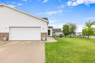 816 Woodbridge Cir, Dilworth, MN 56529 - Photo 1
