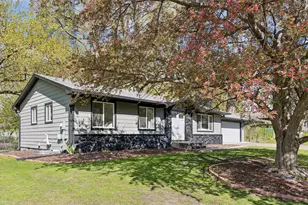 2635 Norwood Ln N, Plymouth, MN 55441 - Photo 2