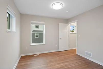1334 Winthrop Street N, Saint Paul, MN 55119 - Photo 18