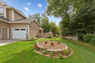 13985 42nd Ave N, Plymouth, MN 55446 - Photo 4