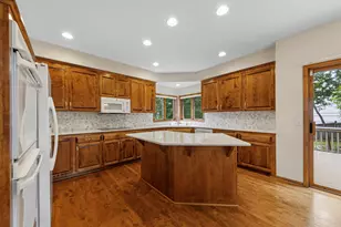 13985 42nd Ave N, Plymouth, MN 55446 - Photo 22