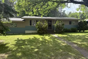 919 8th St, Cloquet, MN 55720 - Photo 2