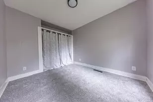 955 Wilson Ave, Saint Paul, MN 55106 - Photo 12