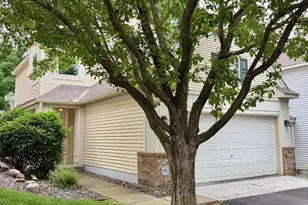 8727 N Bay Dr, Chanhassen, MN 55317 - Photo 2