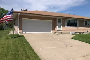 3110 N Broadway N, Fargo, ND 58102 - Photo 2