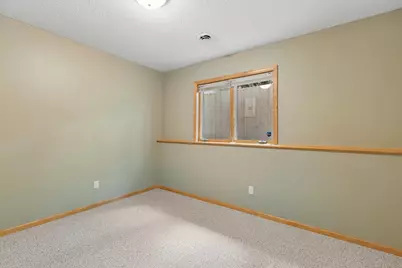 18205 39th Avenue N, Plymouth, MN 55446 - Photo 36