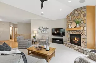 18205 39th Ave N, Plymouth, MN 55446 - Photo 4