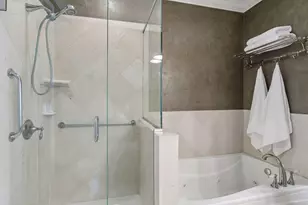 500 E Grant St, Minneapolis, MN 55404 - Photo 30